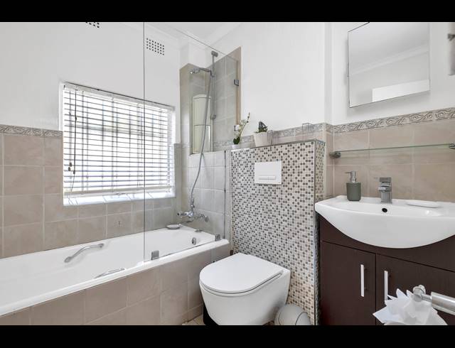 2 BEDROOM TOWNHOUSE FOR SALE IN SANDOWN